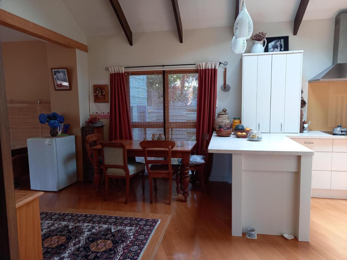 Birds Eyes Te Awanga Bed & Breakfast Eksteriør bilde